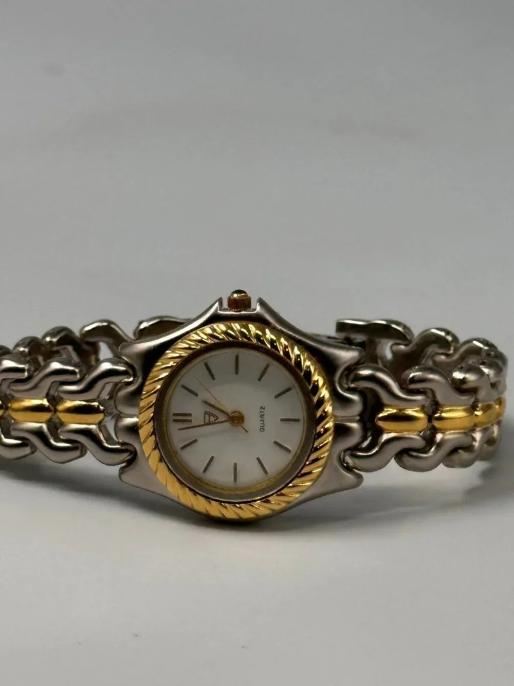 Alexander Julian Watch Women Silver Gold Two Tone White Dial New Battery 7